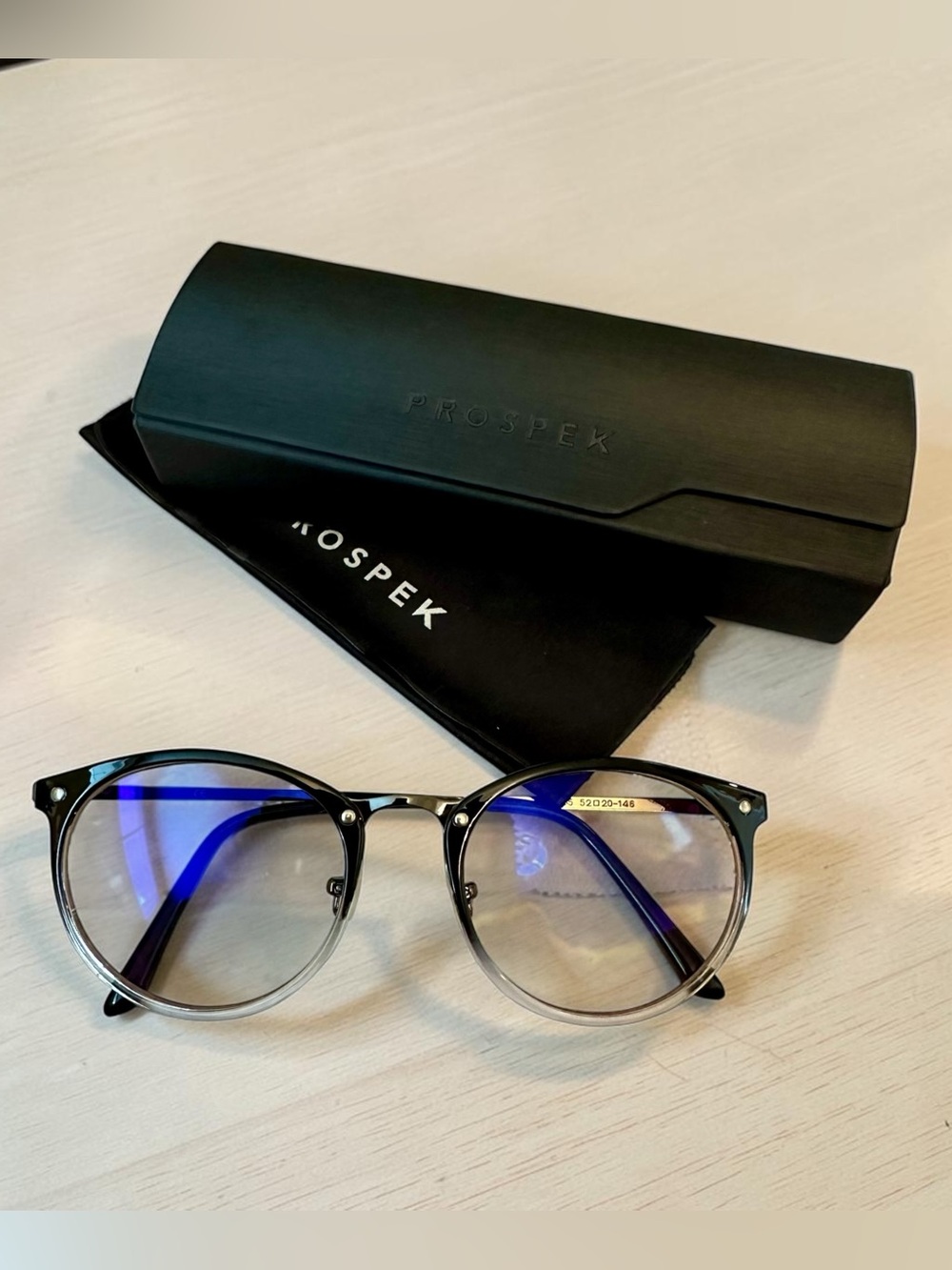 Prospek Blue-Light Blocking Glasses in Black Gradient